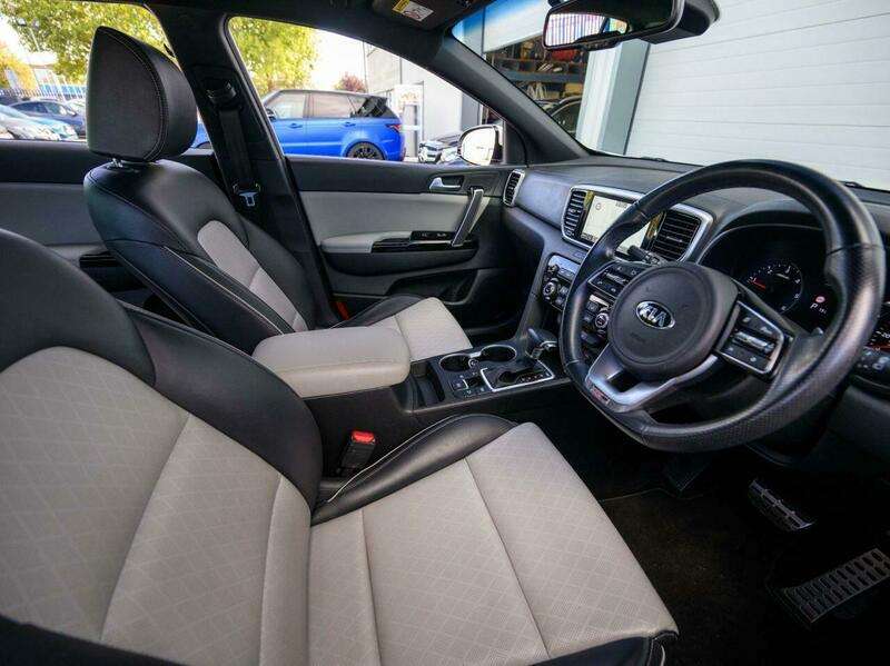 A 2021 KIA SPORTAGE 1.6 CRDi MHEV GT-Line SUV 5dr Diesel Hybrid DCT Euro 6 (s/s) (134 bhp) A 2021 KIA SPORTAGE 1.6 CRDi MHEV GT-Line SUV 5dr Diesel Hybrid DCT Euro 6 (s/s) (134 bhp)