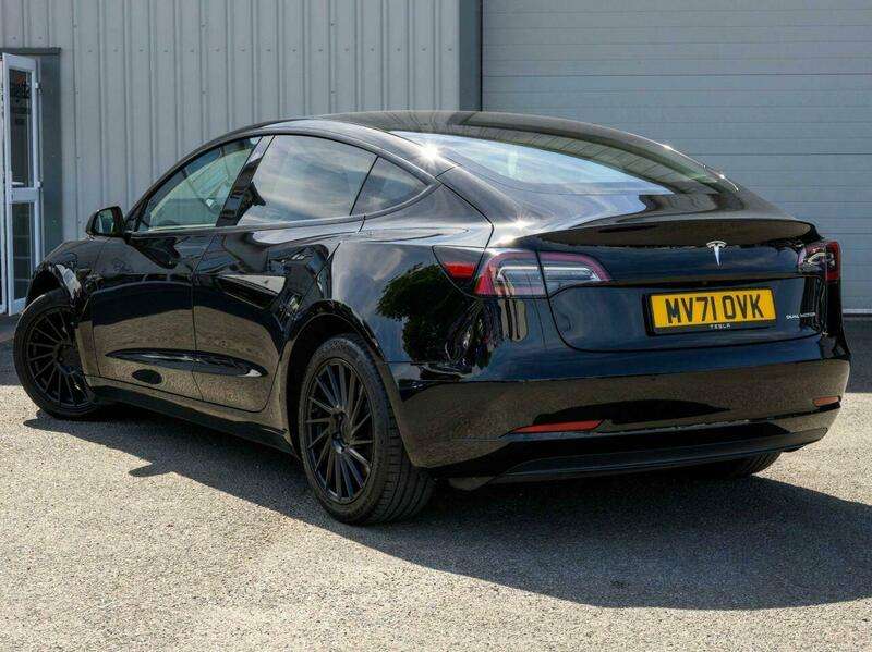 A 2021 TESLA MODEL 3 (Dual Motor) Long Range Saloon 4dr Electric Auto 4WDE (346 ps) A 2021 TESLA MODEL 3 (Dual Motor) Long Range Saloon 4dr Electric Auto 4WDE (346 ps)