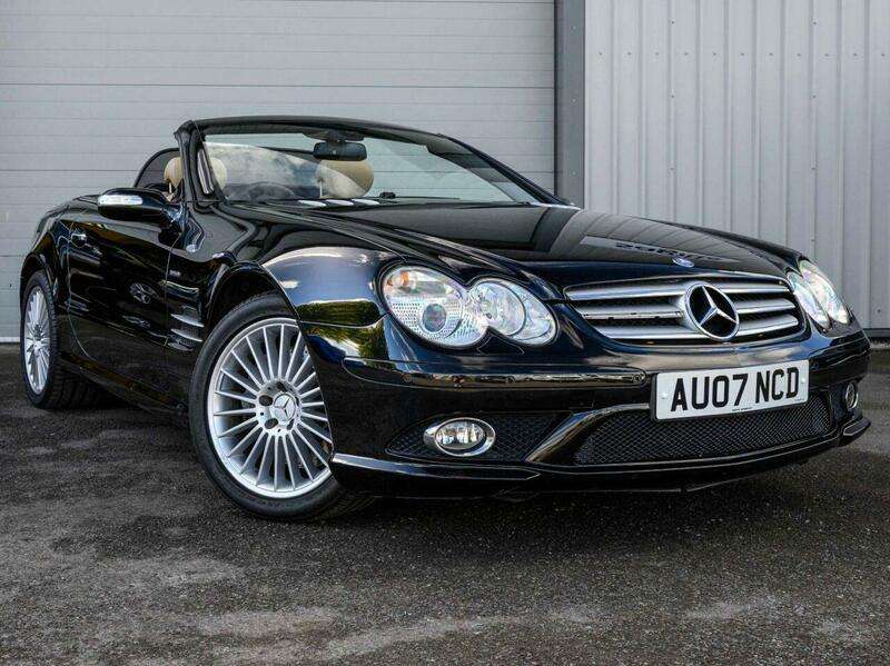 A 2007 MERCEDES-BENZ SLK 5.5 SL500 Convertible 2dr Petrol 7G-Tronic (291 g/km, 382.68 bhp) A 2007 MERCEDES-BENZ SLK 5.5 SL500 Convertible 2dr Petrol 7G-Tronic (291 g/km, 382.68 bhp)