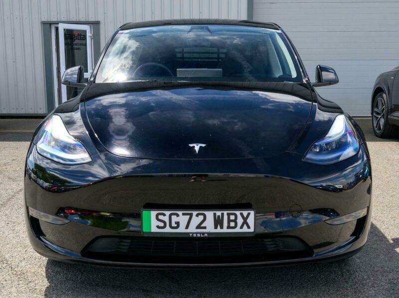 A 2022 TESLA MODEL Y (Dual Motor) Long Range SUV 5dr Electric Auto 4WDE (384 bhp) A 2022 TESLA MODEL Y (Dual Motor) Long Range SUV 5dr Electric Auto 4WDE (384 bhp)