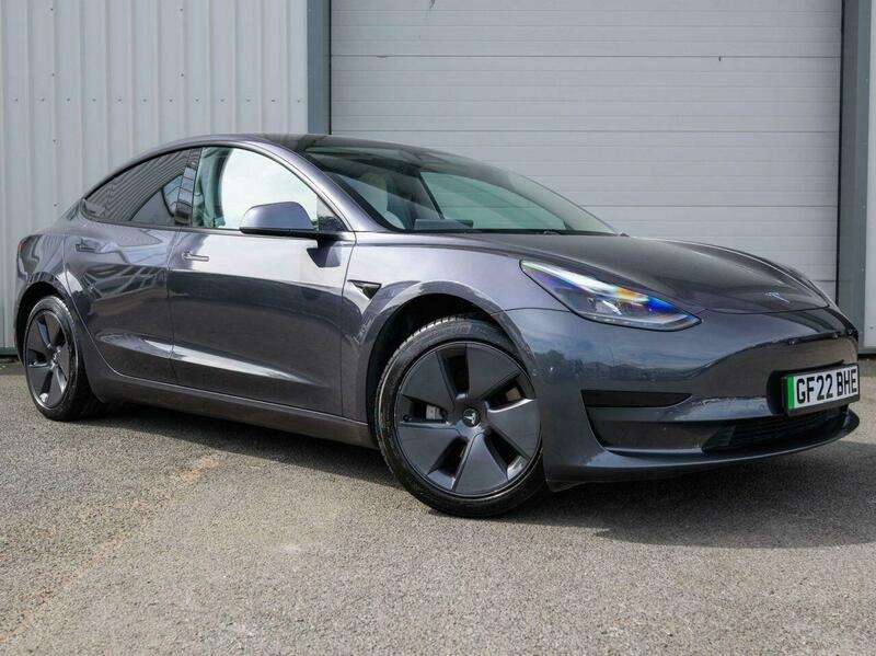 A 2022 TESLA MODEL 3 Standard Range Plus Saloon 4dr Electric Auto RWD (241 bhp) A 2022 TESLA MODEL 3 Standard Range Plus Saloon 4dr Electric Auto RWD (241 bhp)