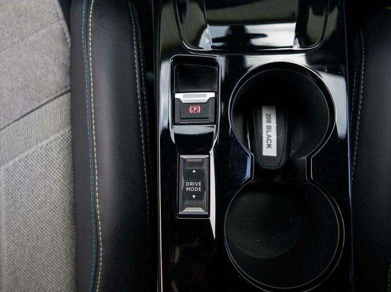 2021 PEUGEOT 208 2021 PEUGEOT 208