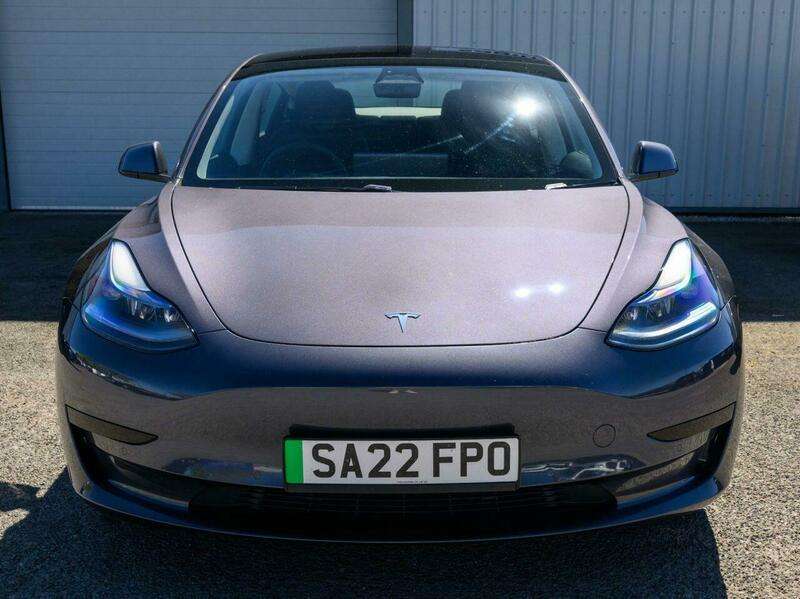A 2022 TESLA MODEL 3 Standard Range Plus Saloon 4dr Electric Auto RWD (241 bhp) A 2022 TESLA MODEL 3 Standard Range Plus Saloon 4dr Electric Auto RWD (241 bhp)