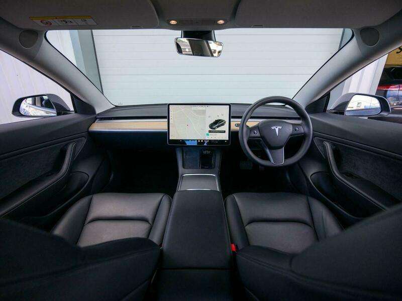 A 2020 TESLA MODEL 3 (Dual Motor) Long Range Saloon 4dr Electric Auto 4WDE (346 ps) A 2020 TESLA MODEL 3 (Dual Motor) Long Range Saloon 4dr Electric Auto 4WDE (346 ps)