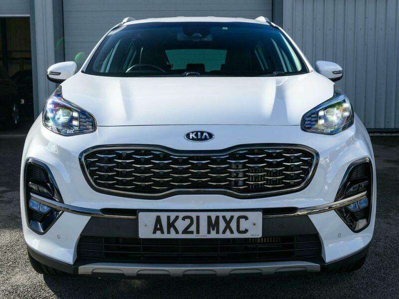 A 2021 KIA SPORTAGE 1.6 CRDi MHEV GT-Line SUV 5dr Diesel Hybrid DCT Euro 6 (s/s) (134 bhp) A 2021 KIA SPORTAGE 1.6 CRDi MHEV GT-Line SUV 5dr Diesel Hybrid DCT Euro 6 (s/s) (134 bhp)