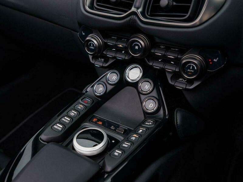 null ASTON MARTIN VANTAGE null ASTON MARTIN VANTAGE