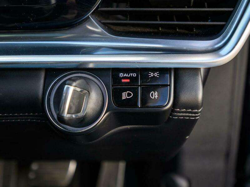 2018 PORSCHE PANAMERA 2018 PORSCHE PANAMERA