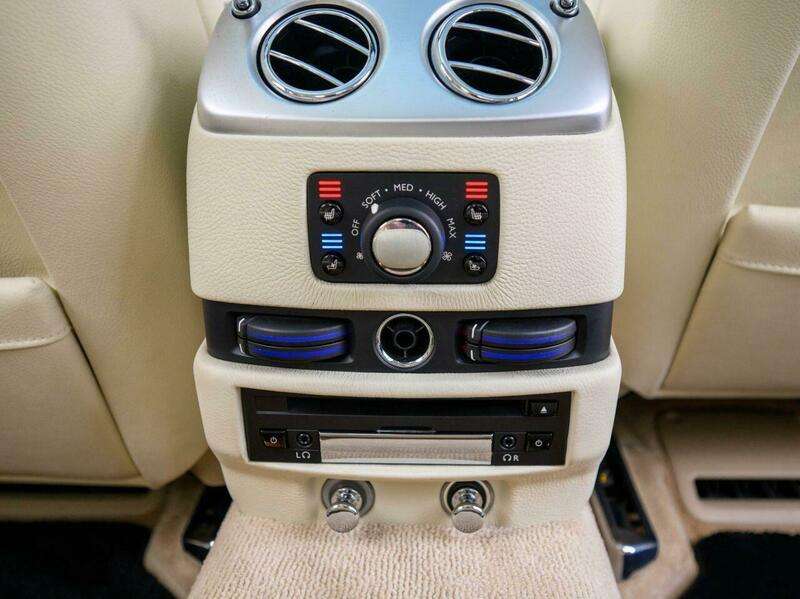 2012 ROLLS-ROYCE GHOST 2012 ROLLS-ROYCE GHOST