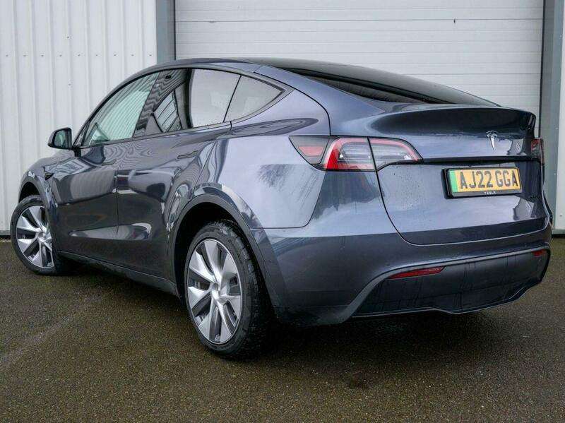 A 2022 TESLA MODEL Y (Dual Motor) Long Range SUV 5dr Electric Auto 4WDE (384 bhp) A 2022 TESLA MODEL Y (Dual Motor) Long Range SUV 5dr Electric Auto 4WDE (384 bhp)
