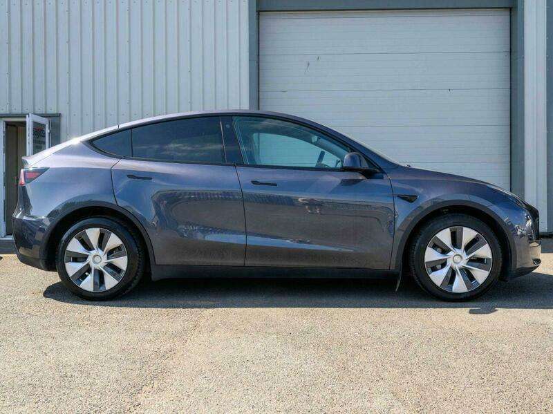 A 2022 TESLA MODEL Y (Dual Motor) Long Range SUV 5dr Electric Auto 4WDE (384 bhp) A 2022 TESLA MODEL Y (Dual Motor) Long Range SUV 5dr Electric Auto 4WDE (384 bhp)