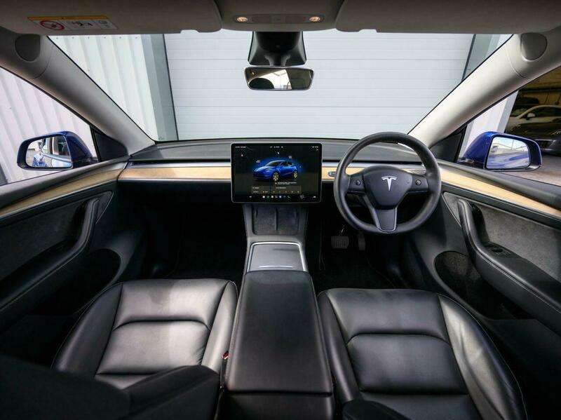 A 2022 TESLA MODEL Y (Dual Motor) Long Range SUV 5dr Electric Auto 4WDE (384 bhp) A 2022 TESLA MODEL Y (Dual Motor) Long Range SUV 5dr Electric Auto 4WDE (384 bhp)
