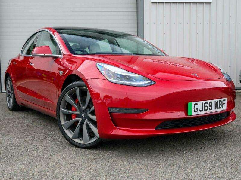 A 2019 TESLA MODEL 3 (Dual Motor) Performance Saloon 4dr Electric Auto 4WDE (Performance Upgrade) (449 bhp) A 2019 TESLA MODEL 3 (Dual Motor) Performance Saloon 4dr Electric Auto 4WDE (Performance Upgrade) (449 bhp)