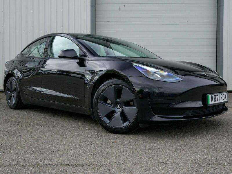 A 2021 TESLA MODEL 3 Standard Range Plus Saloon 4dr Electric Auto RWD (241 bhp) A 2021 TESLA MODEL 3 Standard Range Plus Saloon 4dr Electric Auto RWD (241 bhp)