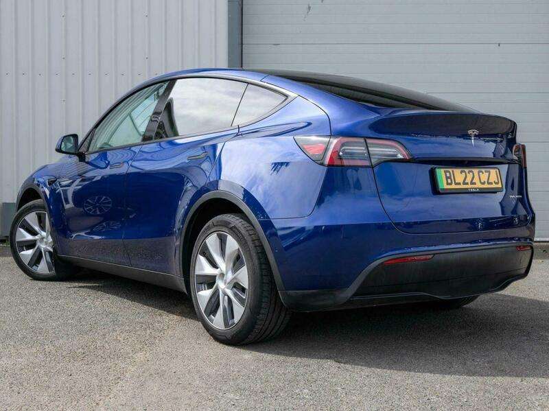 A 2022 TESLA MODEL Y (Dual Motor) Long Range SUV 5dr Electric Auto 4WDE (384 bhp) A 2022 TESLA MODEL Y (Dual Motor) Long Range SUV 5dr Electric Auto 4WDE (384 bhp)