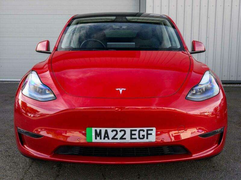 A 2022 TESLA MODEL Y (Dual Motor) Long Range SUV 5dr Electric Auto 4WDE (384 bhp) A 2022 TESLA MODEL Y (Dual Motor) Long Range SUV 5dr Electric Auto 4WDE (384 bhp)