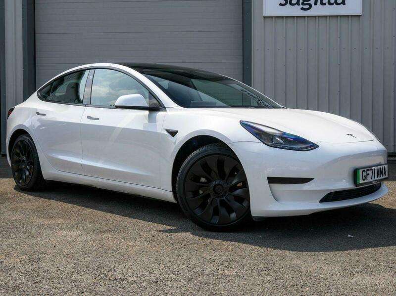 A 2021 TESLA MODEL 3 Standard Range Plus Saloon 4dr Electric Auto RWD (241 bhp) A 2021 TESLA MODEL 3 Standard Range Plus Saloon 4dr Electric Auto RWD (241 bhp)