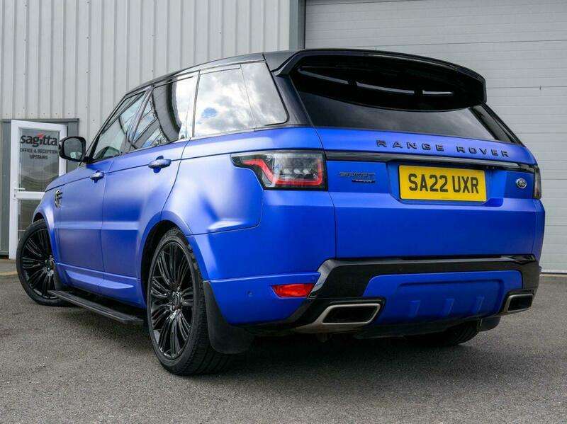 A 2022 LAND ROVER RANGE ROVER SPORT 3.0 D300 MHEV Autobiography Dynamic SUV 5dr Diesel Auto 4WD Euro 6 (s/s) (300 ps) A 2022 LAND ROVER RANGE ROVER SPORT 3.0 D300 MHEV Autobiography Dynamic SUV 5dr Diesel Auto 4WD Euro 6 (s/s) (300 ps)
