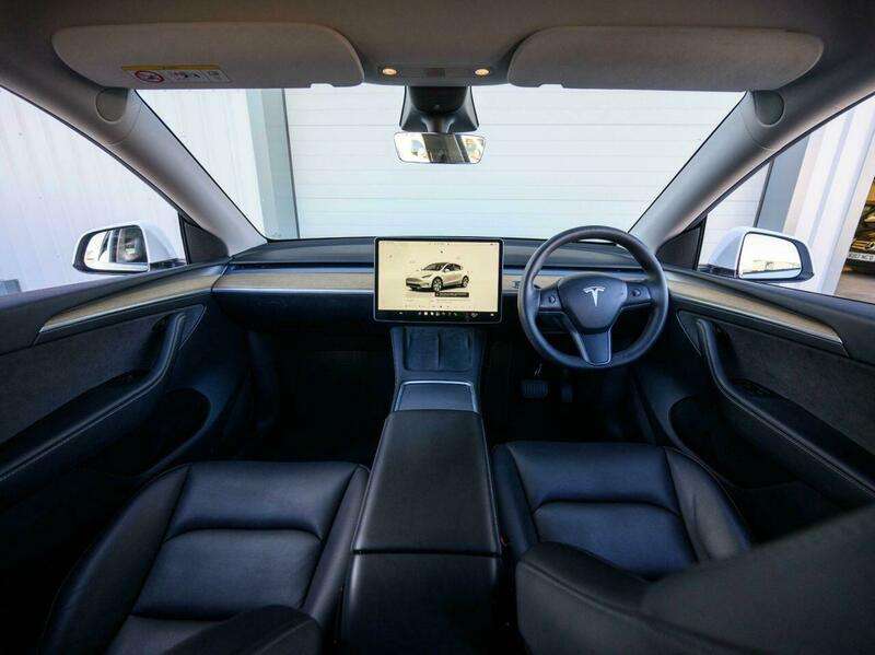A 2022 TESLA MODEL Y (Dual Motor) Long Range SUV 5dr Electric Auto 4WDE (384 bhp) A 2022 TESLA MODEL Y (Dual Motor) Long Range SUV 5dr Electric Auto 4WDE (384 bhp)