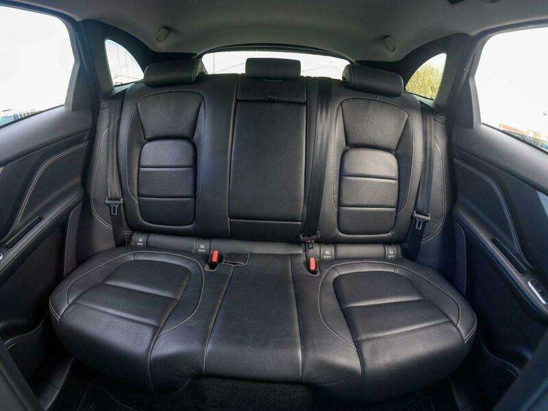 2017 JAGUAR F-PACE 2017 JAGUAR F-PACE