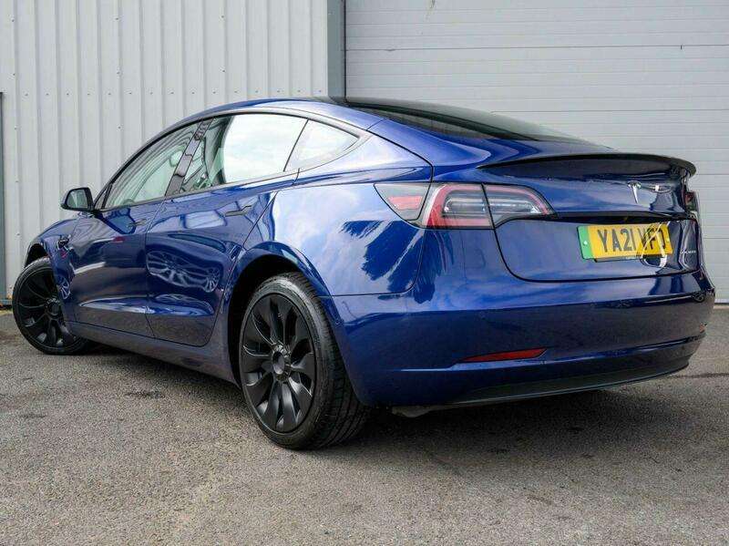 A 2021 TESLA MODEL 3 (Dual Motor) Long Range Saloon 4dr Electric Auto 4WDE (346 ps) A 2021 TESLA MODEL 3 (Dual Motor) Long Range Saloon 4dr Electric Auto 4WDE (346 ps)
