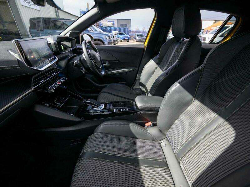 2021 PEUGEOT 208 2021 PEUGEOT 208