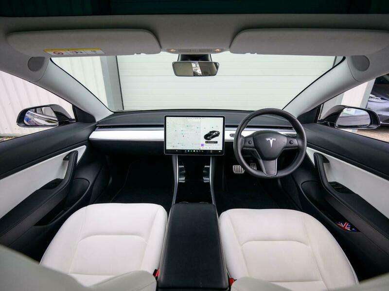 A 2020 TESLA MODEL 3 (Dual Motor) Performance Saloon 4dr Electric Auto 4WDE (Performance Upgrade) (449 bhp) A 2020 TESLA MODEL 3 (Dual Motor) Performance Saloon 4dr Electric Auto 4WDE (Performance Upgrade) (449 bhp)