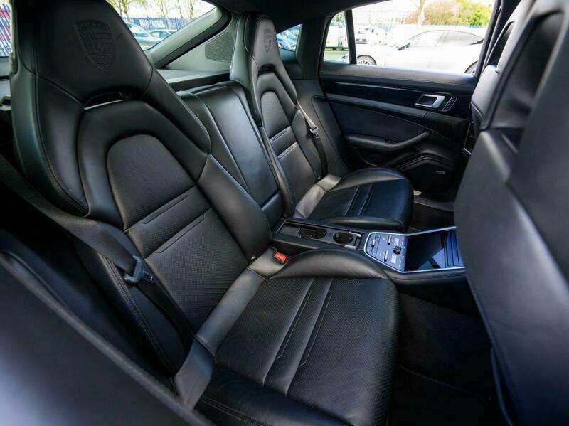 2018 PORSCHE PANAMERA 2018 PORSCHE PANAMERA