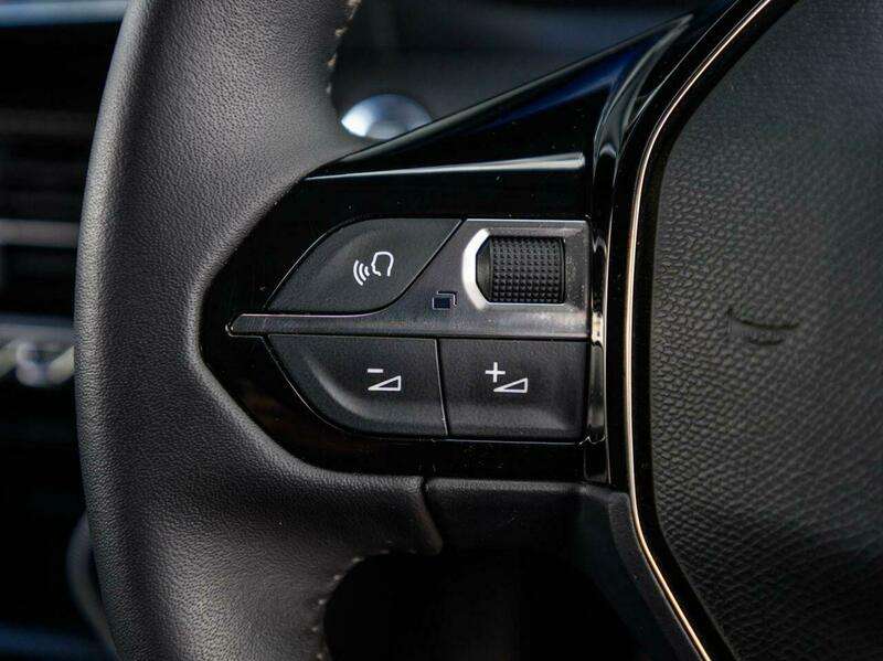 2023 PEUGEOT 208 2023 PEUGEOT 208