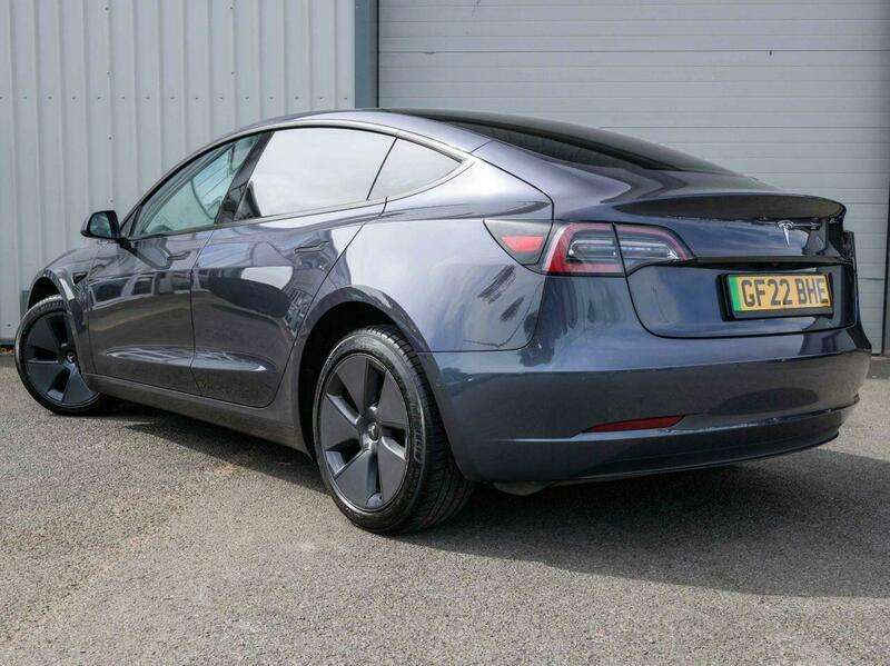 A 2022 TESLA MODEL 3 Standard Range Plus Saloon 4dr Electric Auto RWD (241 bhp) A 2022 TESLA MODEL 3 Standard Range Plus Saloon 4dr Electric Auto RWD (241 bhp)