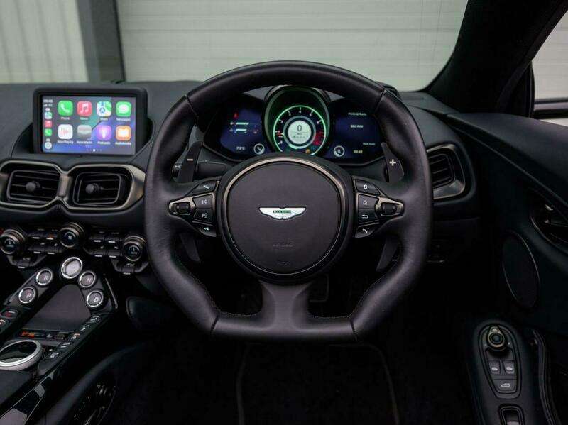 null ASTON MARTIN VANTAGE null ASTON MARTIN VANTAGE