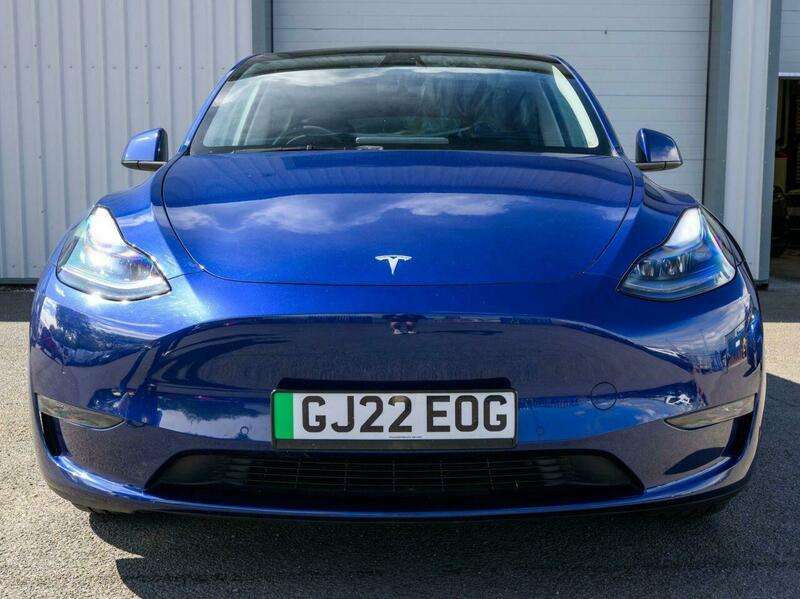 A 2022 TESLA MODEL Y (Dual Motor) Long Range SUV 5dr Electric Auto 4WDE (384 bhp) A 2022 TESLA MODEL Y (Dual Motor) Long Range SUV 5dr Electric Auto 4WDE (384 bhp)