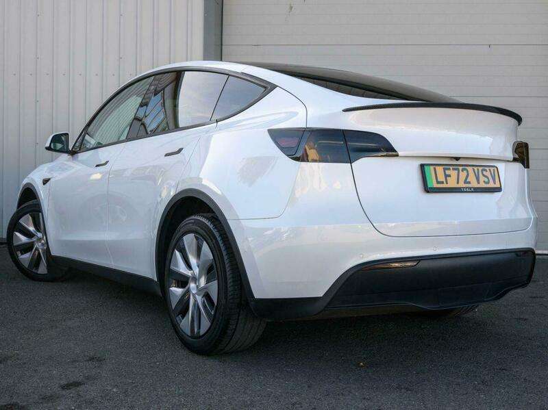 A 2022 TESLA MODEL Y (Dual Motor) Long Range SUV 5dr Electric Auto 4WDE (384 bhp) A 2022 TESLA MODEL Y (Dual Motor) Long Range SUV 5dr Electric Auto 4WDE (384 bhp)