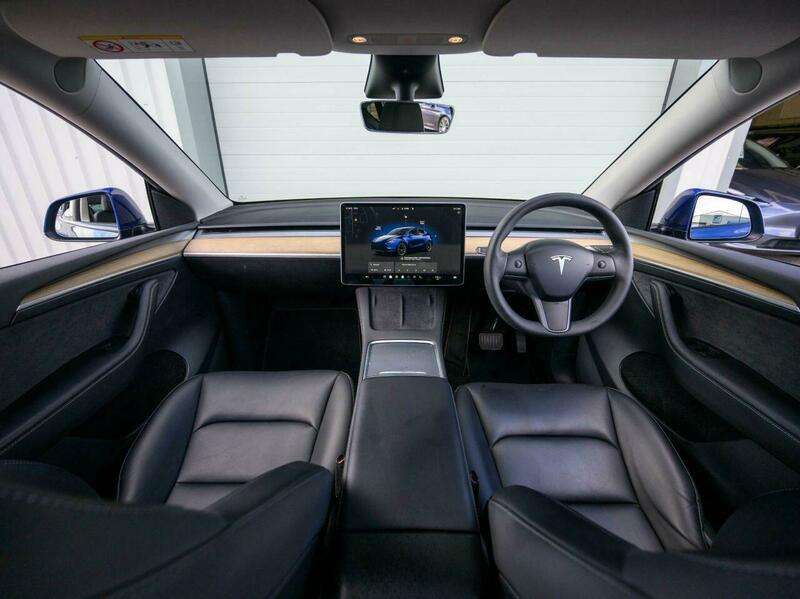 A 2022 TESLA MODEL Y (Dual Motor) Long Range SUV 5dr Electric Auto 4WDE (384 bhp) A 2022 TESLA MODEL Y (Dual Motor) Long Range SUV 5dr Electric Auto 4WDE (384 bhp)
