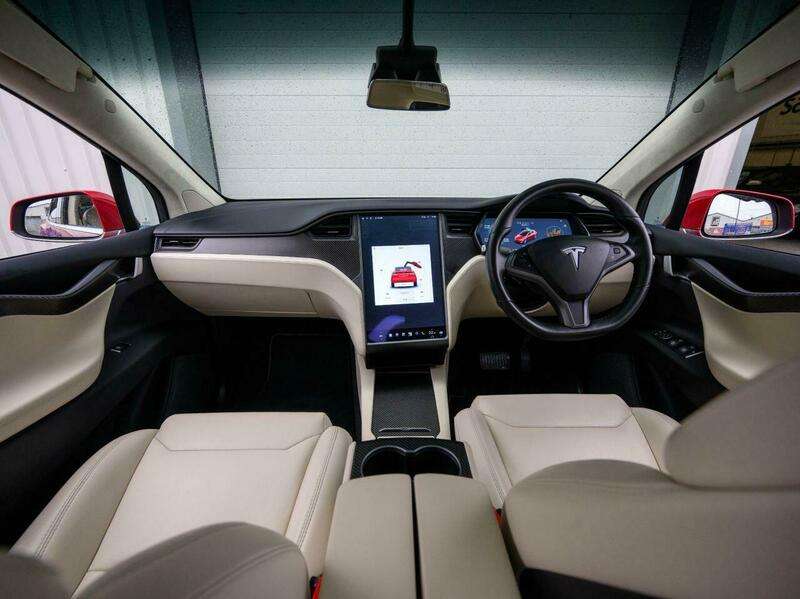 A 2018 TESLA MODEL X 100D (Dual Motor) SUV 5dr Electric Auto 4WDE (417 bhp) A 2018 TESLA MODEL X 100D (Dual Motor) SUV 5dr Electric Auto 4WDE (417 bhp)