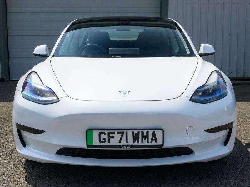 A 2021 TESLA MODEL 3 Standard Range Plus Saloon 4dr Electric Auto RWD (241 bhp) A 2021 TESLA MODEL 3 Standard Range Plus Saloon 4dr Electric Auto RWD (241 bhp)