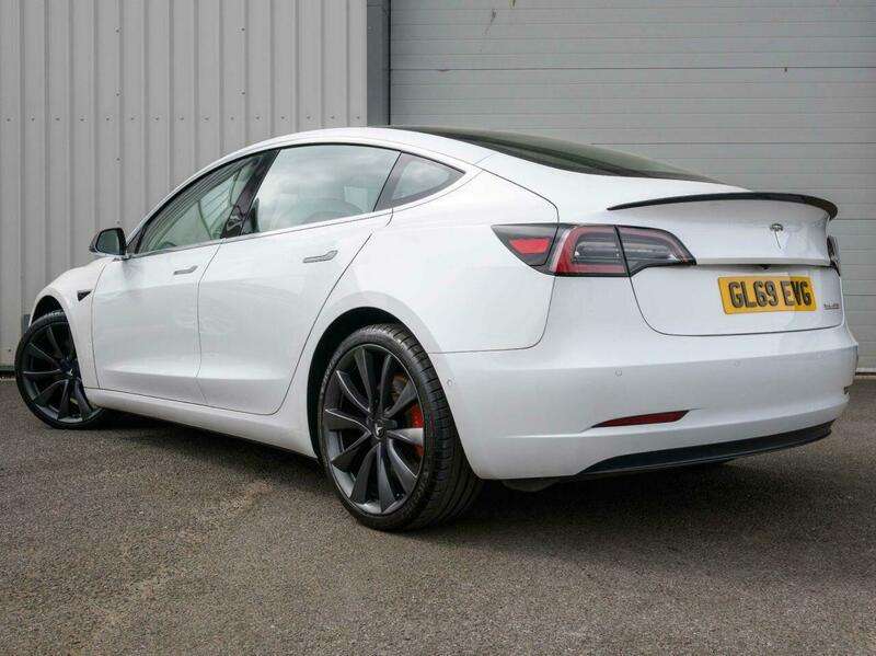 A 2019 TESLA MODEL 3 (Dual Motor) Performance Saloon 4dr Electric Auto 4WDE (Performance Upgrade) (449 bhp) A 2019 TESLA MODEL 3 (Dual Motor) Performance Saloon 4dr Electric Auto 4WDE (Performance Upgrade) (449 bhp)