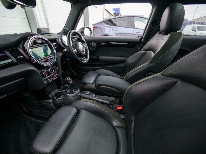 2018 MINI HATCH 2018 MINI HATCH