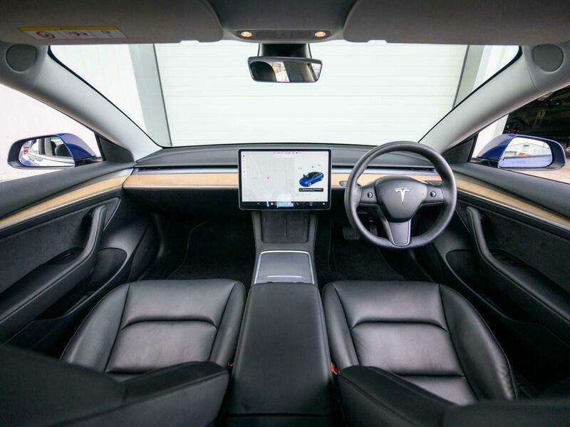 A 2021 TESLA MODEL 3 (Dual Motor) Long Range Saloon 4dr Electric Auto 4WDE (346 ps) A 2021 TESLA MODEL 3 (Dual Motor) Long Range Saloon 4dr Electric Auto 4WDE (346 ps)
