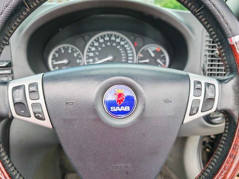 2004 SAAB 9-3 2004 SAAB 9-3
