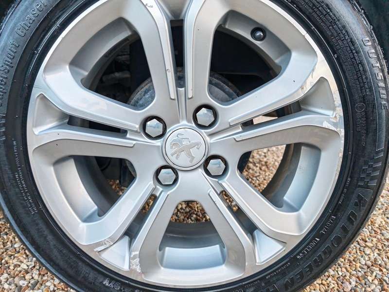 2012 PEUGEOT 208 2012 PEUGEOT 208