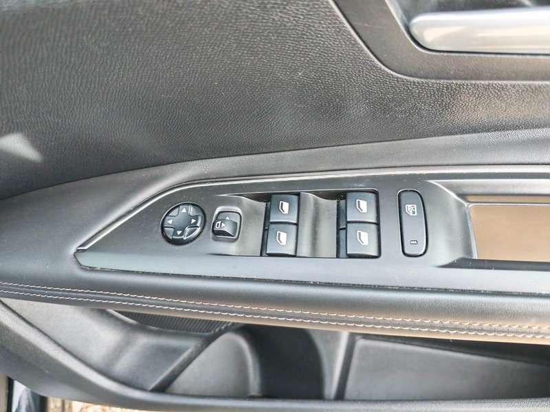 2017 PEUGEOT 3008 2017 PEUGEOT 3008