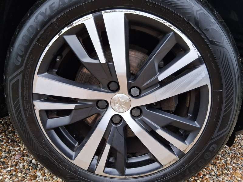 2017 PEUGEOT 3008 2017 PEUGEOT 3008