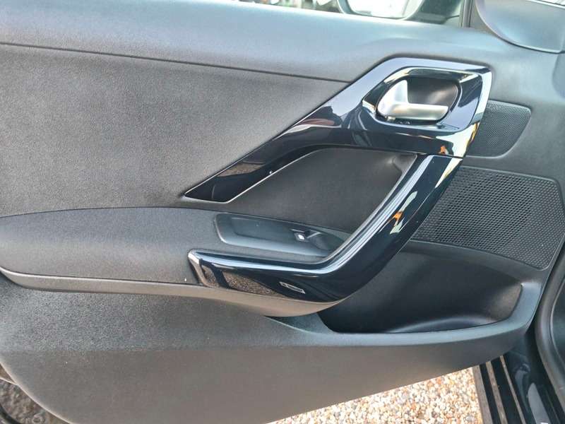 2019 PEUGEOT 208 2019 PEUGEOT 208