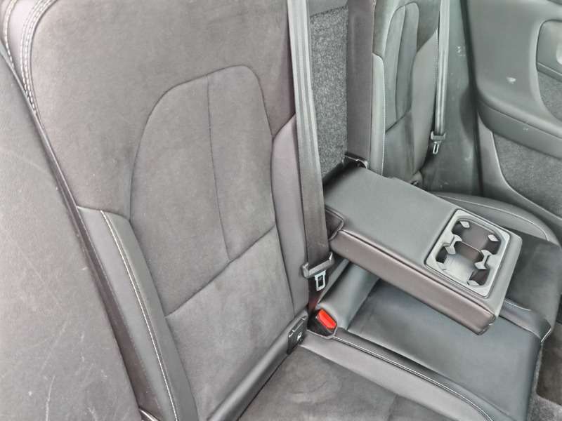 2021 VOLVO XC40 2021 VOLVO XC40