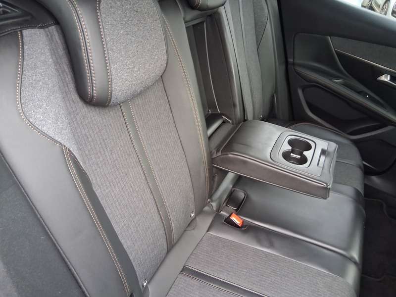 2017 PEUGEOT 3008 2017 PEUGEOT 3008