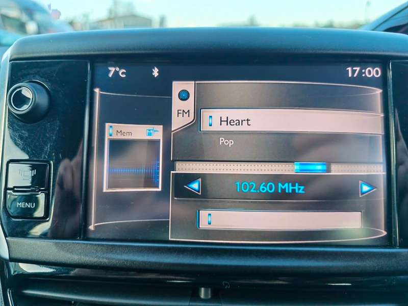 2012 PEUGEOT 208 2012 PEUGEOT 208