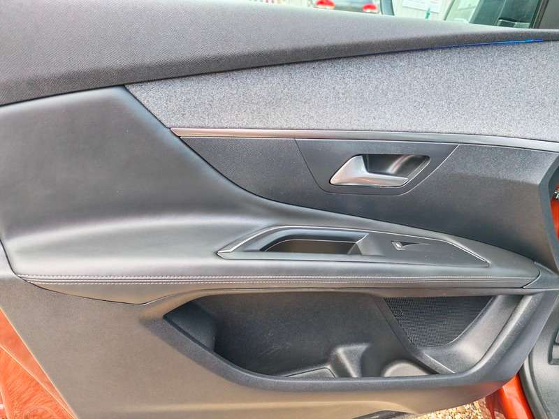 2017 PEUGEOT 3008 2017 PEUGEOT 3008