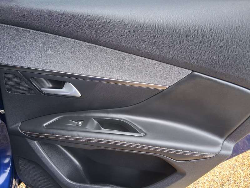 2017 PEUGEOT 3008 2017 PEUGEOT 3008