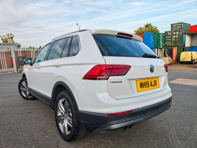A 2019 VOLKSWAGEN TIGUAN SEL TSI 4MOTION DSG A 2019 VOLKSWAGEN TIGUAN SEL TSI 4MOTION DSG
