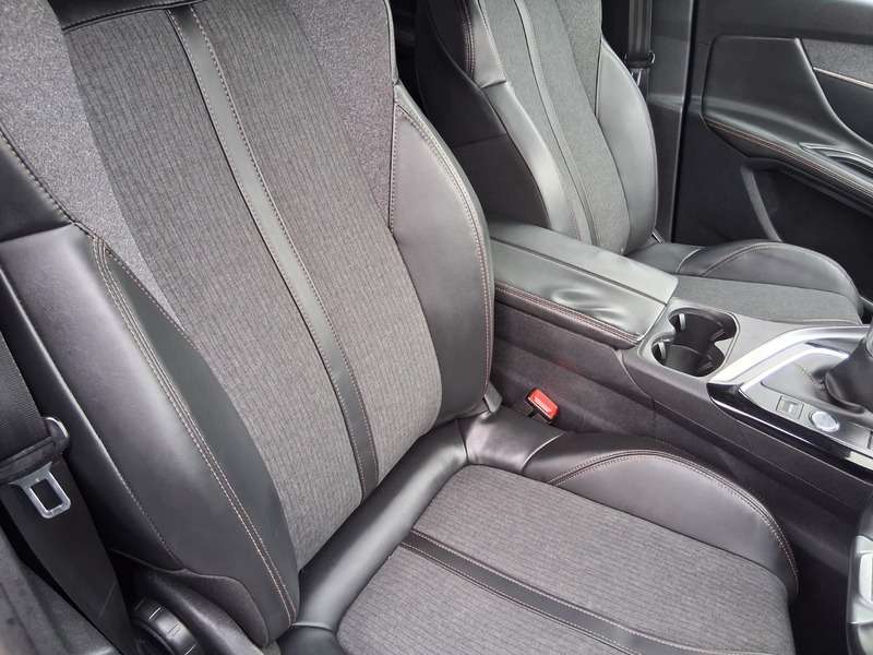 2017 PEUGEOT 3008 2017 PEUGEOT 3008